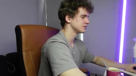 RICKY BECKO online show from September 21, 2:32 pm