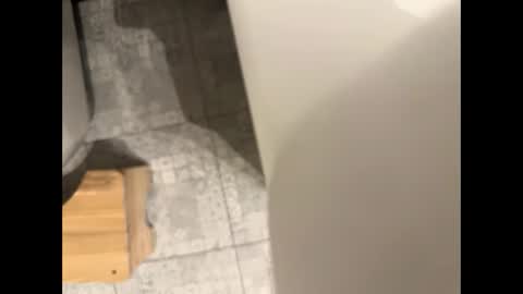 rien_spills online show from November 10, 4:21 pm