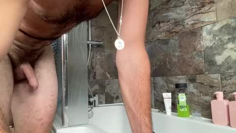 rifraf1986 online show from June 8, 1:01 pm