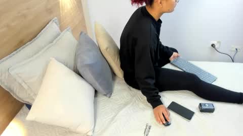 Sara online show from April 12, 10:52 am