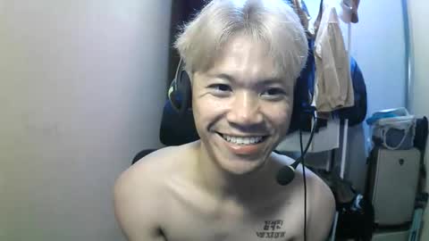 Snapshot of riiichie12 chatting on October 23, 4:08 pm riiichie12 online show from October 23, 4:08 pm