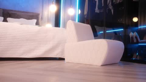    if you wanna buy smth stockingsph etc  custom videos or pics  online show from October 10, 11:16 am