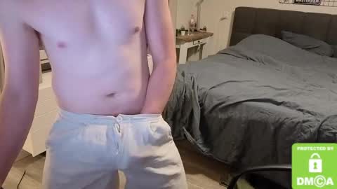 pukwillems online show from May 25, 8:53 am