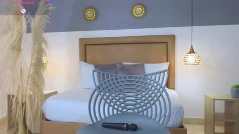 Riley Sierra online show from March 4, 12:33 pm