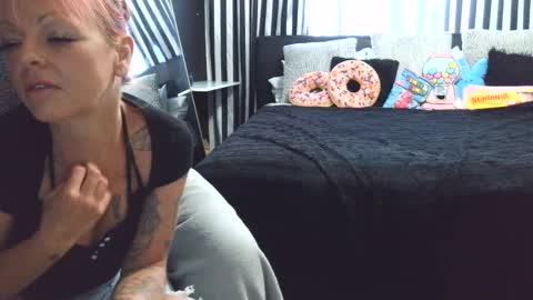 rileyraerhoads online show from October 5, 12:08 am