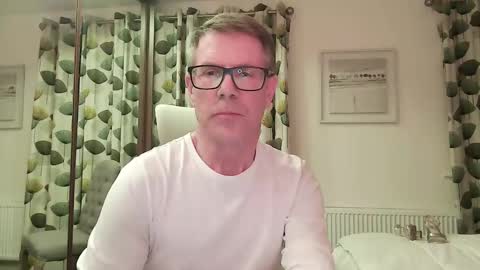 Rob online show from November 22, 6:39 pm