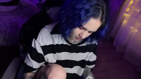   DianaBrite            fansl y online show from January 14, 2:43 pm