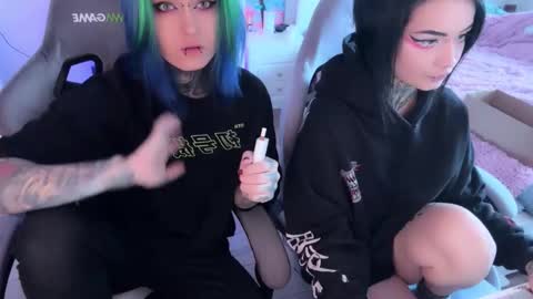   DianaBrite            fansl y online show from October 11, 11:48 am