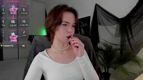 Alice online show from April 19, 8:44 pm