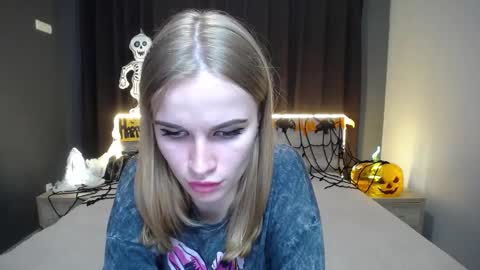 Snapshot of ritakiskis chatting on October 17, 12:14 am ritakiskis online show from October 17, 12:14 am