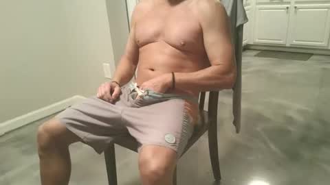 Snapshot of roadhouse122 chatting on October 24, 11:00 am roadhouse122 online show from October 24, 11:00 am