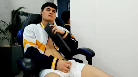 Roan Birkin online show from October 3, 9:45 pm