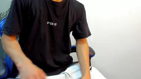 Roan Birkin online show from November 23, 7:12 pm