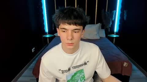 Robbie online show from June 3, 2:44 pm