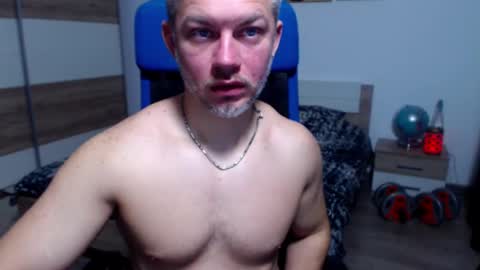 robbyshawz online show from November 2, 8:03 am