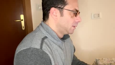 roberpierre_ho online show from February 22, 5:44 am