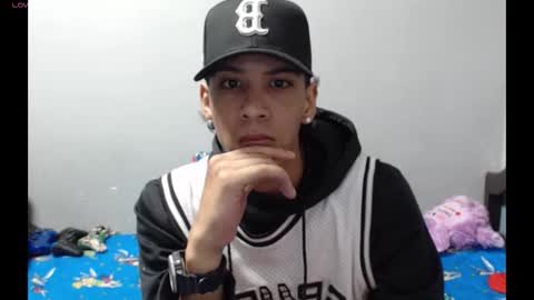 robert_kingg online show from February 14, 7:44 am