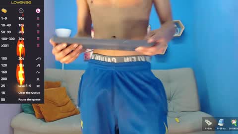 Snapshot of robert_kingg chatting on January 28, 5:22 am robert_kingg online show from January 28, 5:22 am