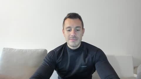 roberto4ever online show from October 31, 1:44 pm