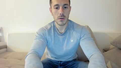 roberto4ever online show from April 2, 10:44 am