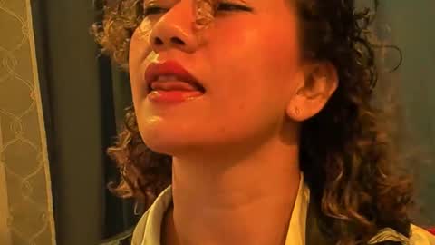 Roberts kloe online show from November 11, 4:31 pm