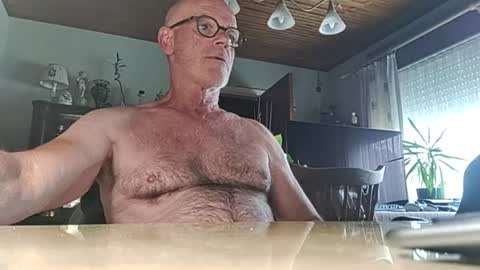 robke1966 online show from June 12, 6:23 am