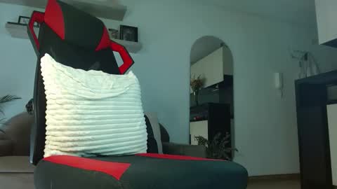 roby_millerr online show from October 20, 5:29 pm