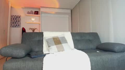 roby_millerr online show from March 19, 2:28 am