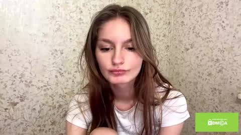 robynsentinella online show from February 10, 4:15 am