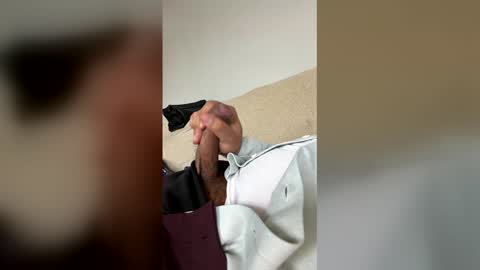 rocboii91zz online show from April 13, 3:27 pm