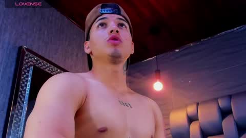 rocco_santos online show from May 18, 7:53 pm