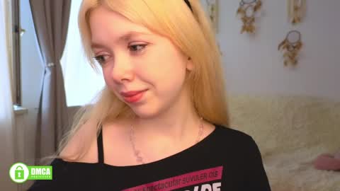 rochelle_dolly online show from May 13, 4:05 pm