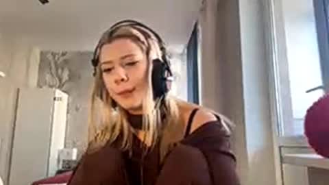 Anny online show from February 12, 12:09 pm