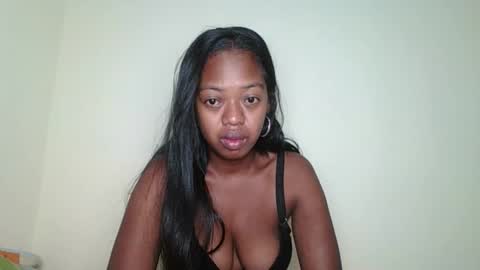 rochellinah online show from April 20, 6:16 am