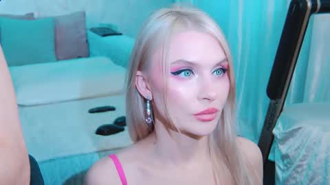 Lina and Den online show from February 1, 7:05 am