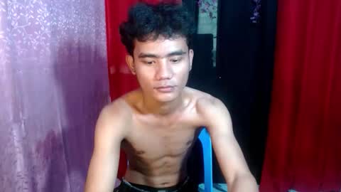 roianboyyy online show from May 23, 2:40 am