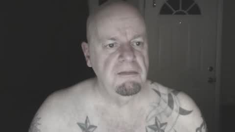 roinaz online show from April 18, 11:49 pm