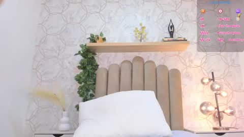   online show from November 6, 12:52 pm