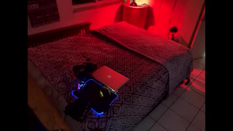 romeotyn online show from February 21, 9:45 am