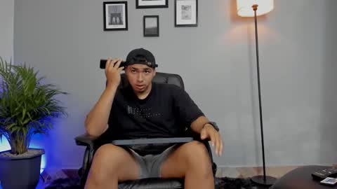 RonnieCanford online show from January 9, 7:08 pm