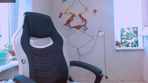 rosa843850 online show from December 15, 12:12 pm