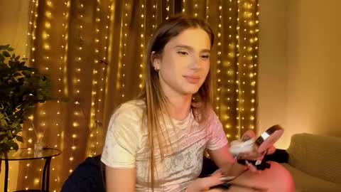 Kylie online show from February 21, 5:27 pm