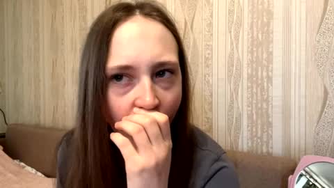 Emma online show from April 21, 2:51 am