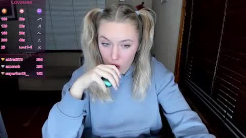 Rose but u can call me princess online show from December 23, 5:22 pm