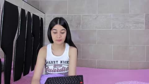 Rose y Miah online show from February 18, 7:10 am