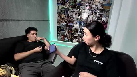 Snapshot of roseandviktor23 chatting on October 1, 4:33 am Rose Sins and Don Viktor online show from October 1, 4:33 am