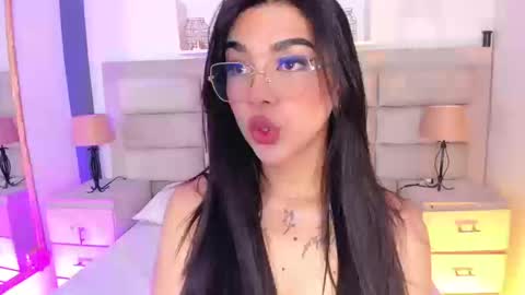 Snapshot of rosecassie chatting on September 15, 1:34 pm Rose online show from September 15, 1:34 pm