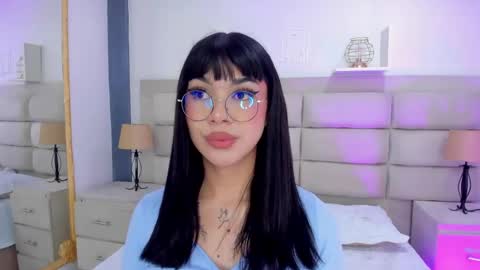 Snapshot of rosecassie chatting on March 3, 2:28 pm Rose online show from March 3, 2:28 pm