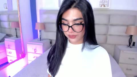Snapshot of rosecassie chatting on September 24, 1:07 pm Rose online show from September 24, 1:07 pm