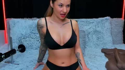 Rose Cox online show from November 13, 10:29 am